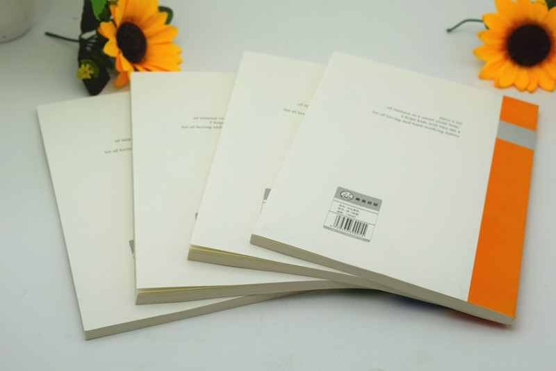 熱銷(xiāo)16K辦公筆記本B5120型辦公膠裝記事本卡鈔本文具用品銷(xiāo)售